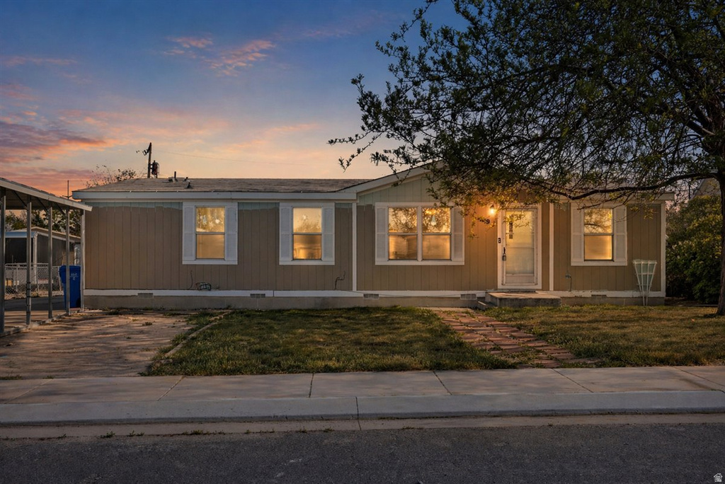 449 W RICHARD ST Grantsville, UT 84029