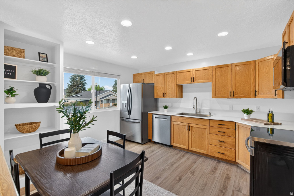 627 E HILO ST Sandy, UT 84070