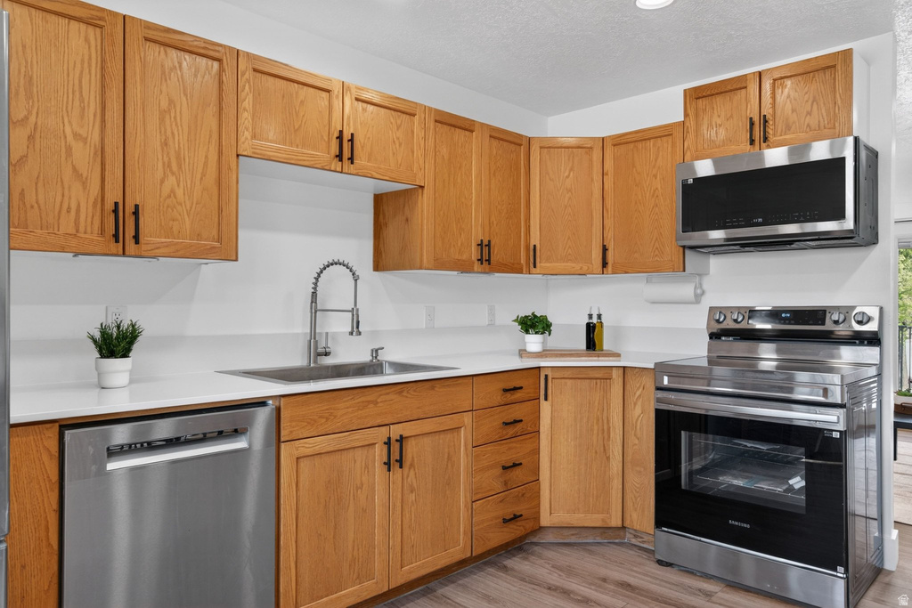 627 E HILO ST Sandy, UT 84070