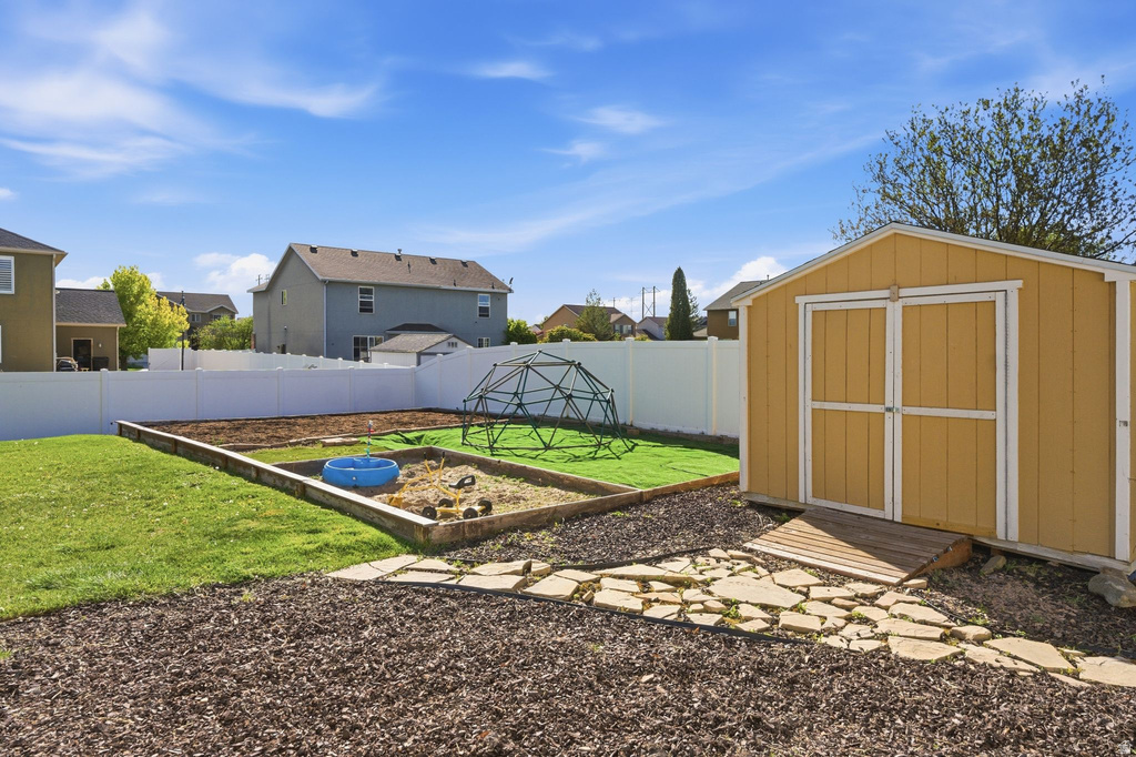 476 S WINDCREST WAY Kaysville, UT 84037