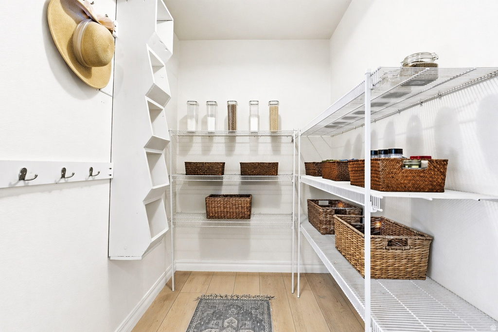 476 S WINDCREST WAY Kaysville, UT 84037