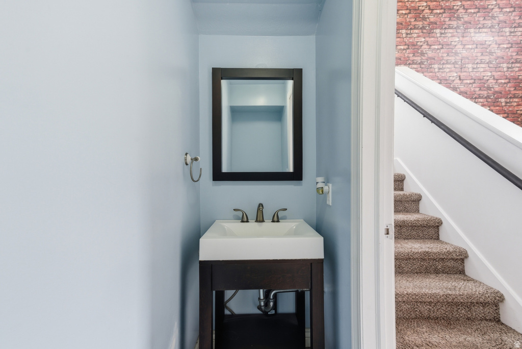 178 E FREEDOM LN Ogden, UT 84401