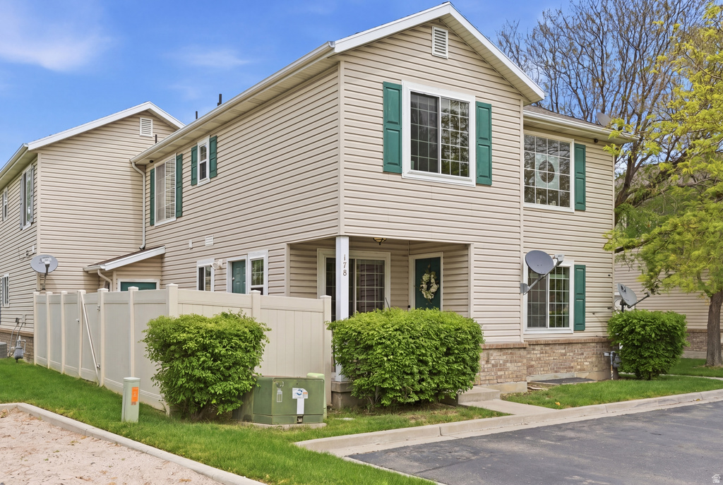 178 E FREEDOM LN Ogden, UT 84401