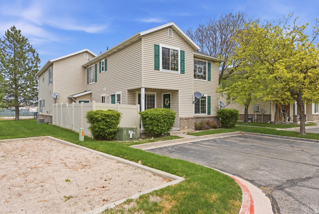 178 E FREEDOM LN Ogden, UT 84401