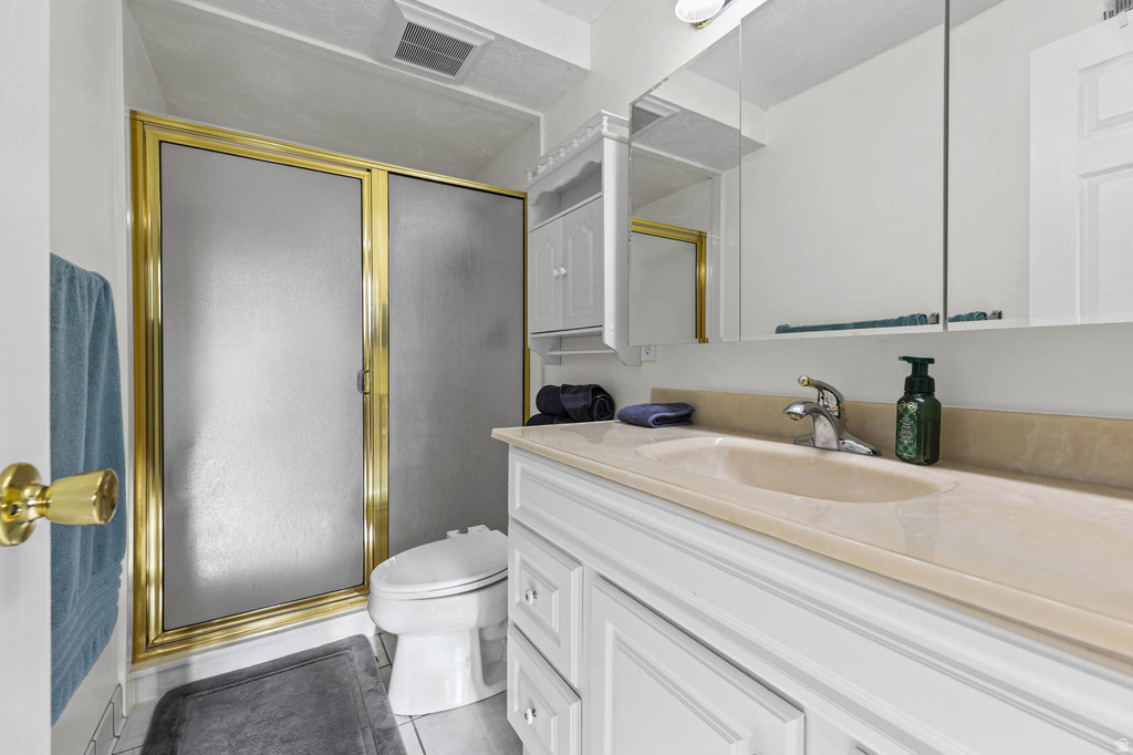 5896 S 3950 W Roy, UT 84067