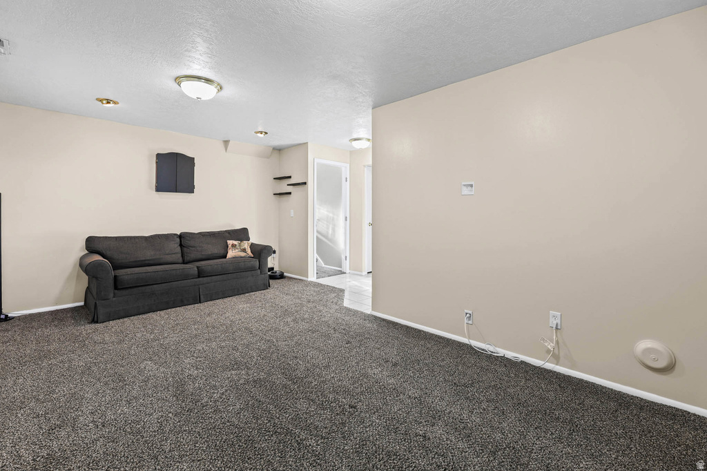 5896 S 3950 W Roy, UT 84067