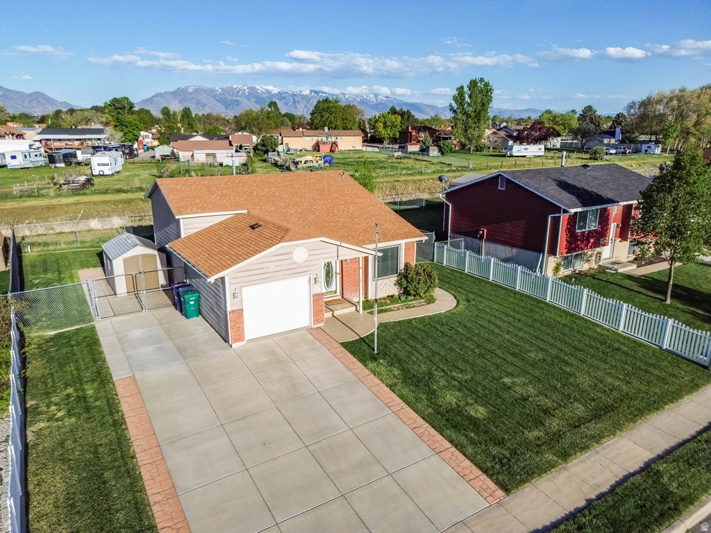 5896 S 3950 W Roy, UT 84067