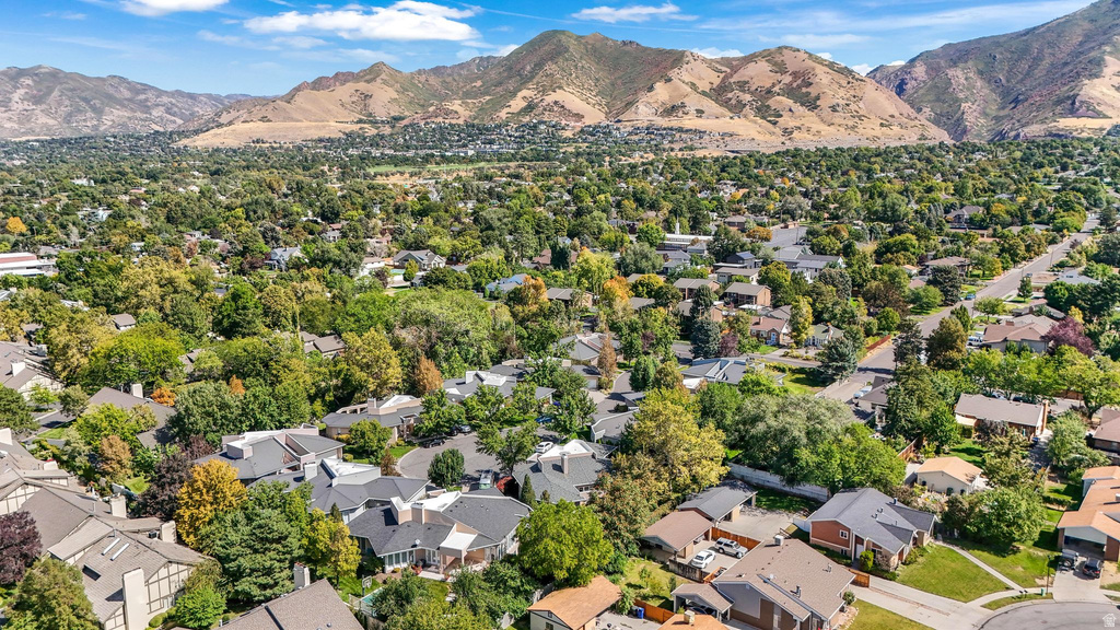 2106 E CONNOR PARK CV Salt Lake City, UT 84109