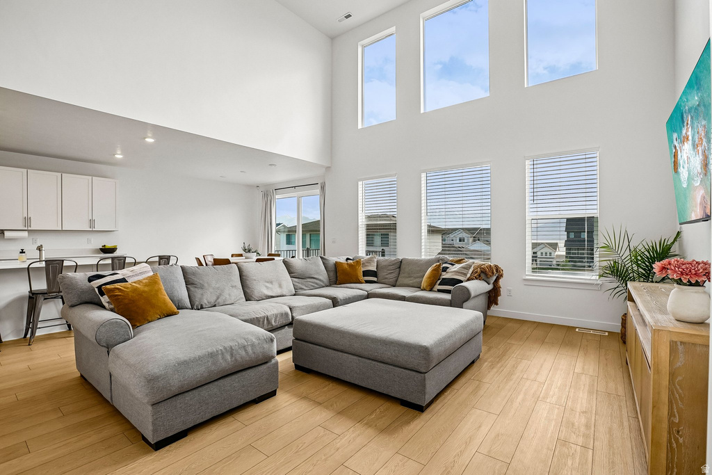 3246 S GREYHOUND RD Saratoga Springs, UT 84045