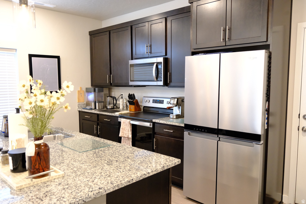 97 E FAIRMONT PL Saratoga Springs, UT 84045