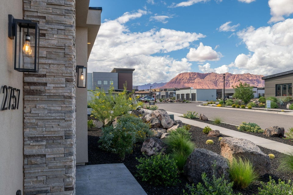 2757 W LAVA VALLEY WAY photo 3