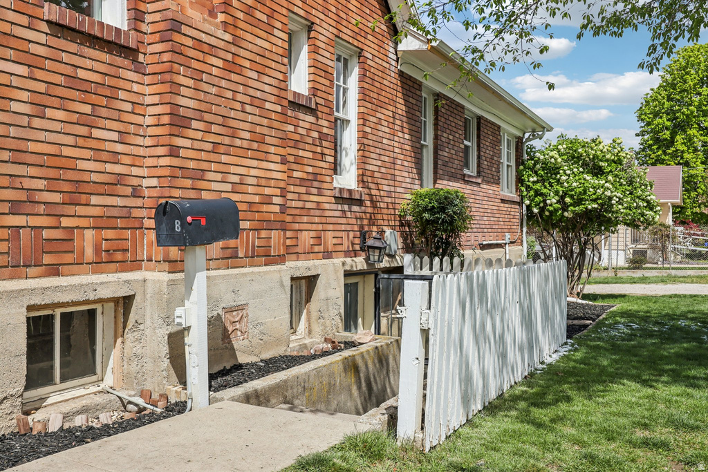 195 E 100 N Bountiful, UT 84010