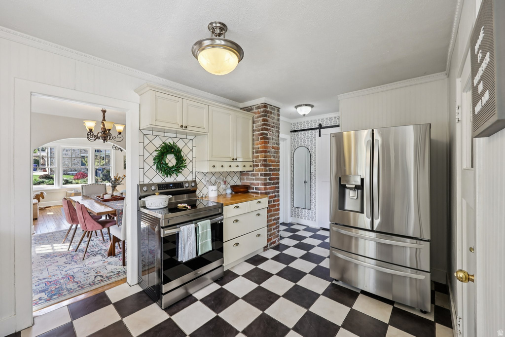 195 E 100 N Bountiful, UT 84010