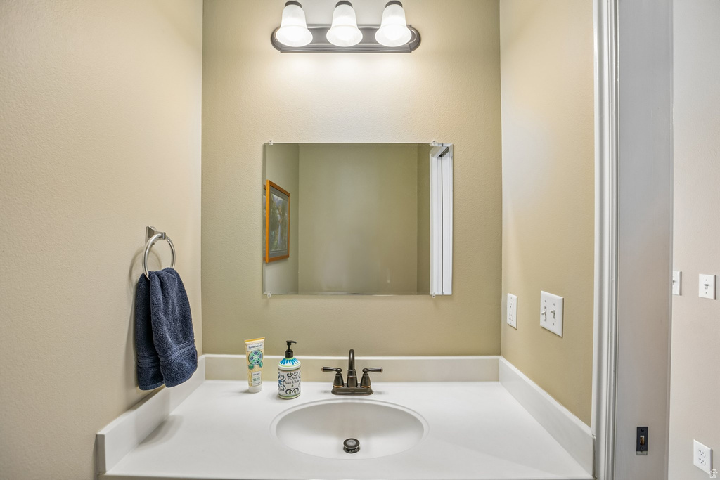 2464 E AUTUMN DR Eagle Mountain, UT 84005