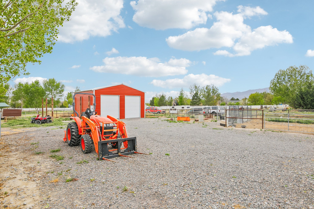 2464 E AUTUMN DR Eagle Mountain, UT 84005