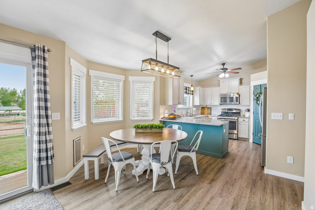 2464 E AUTUMN DR Eagle Mountain, UT 84005