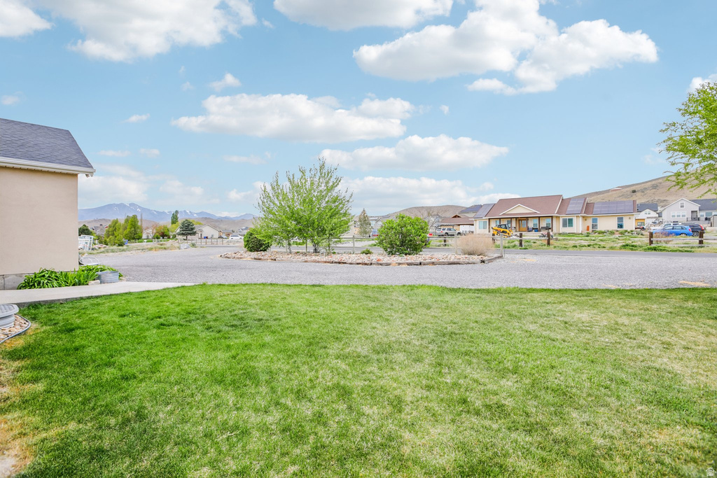 2464 E AUTUMN DR Eagle Mountain, UT 84005