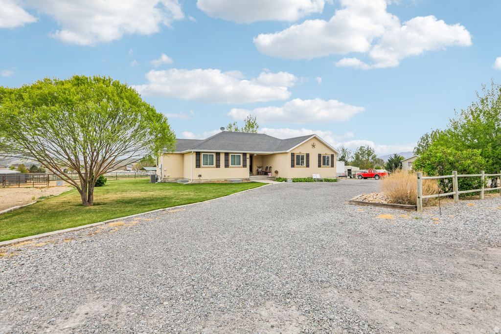 2464 E AUTUMN DR Eagle Mountain, UT 84005