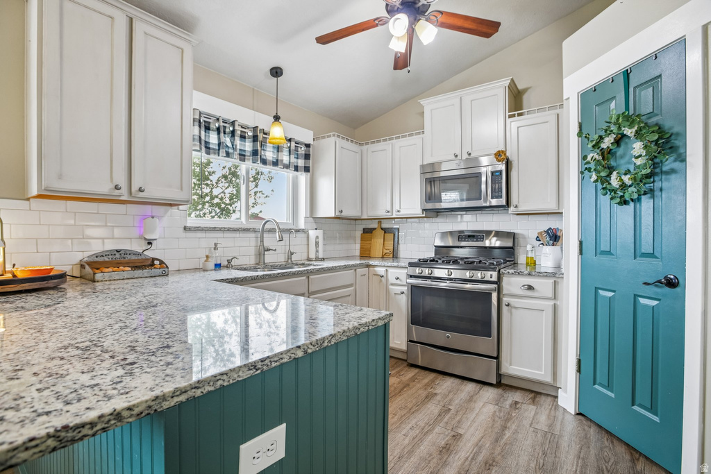 2464 E AUTUMN DR Eagle Mountain, UT 84005