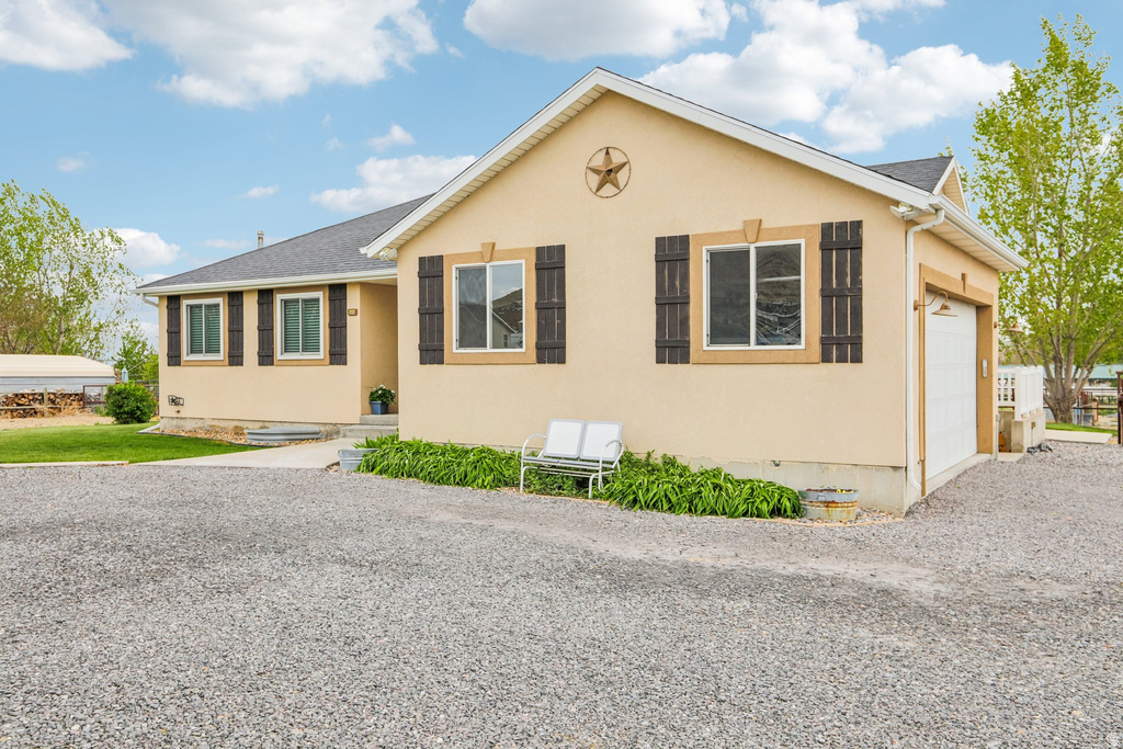 2464 E AUTUMN DR Eagle Mountain, UT 84005