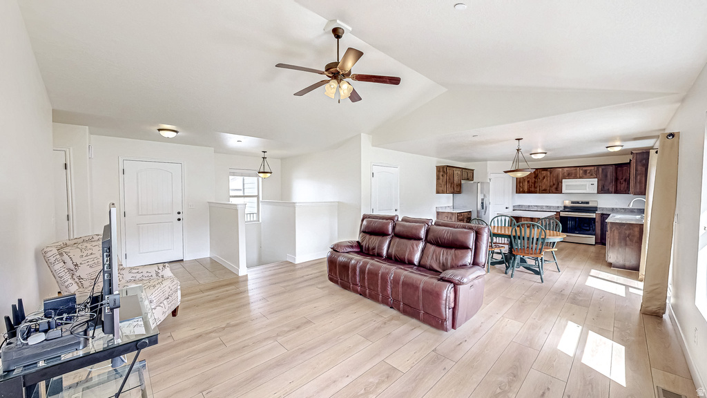 29 W MAGELLAN LN Elk Ridge, UT 84651