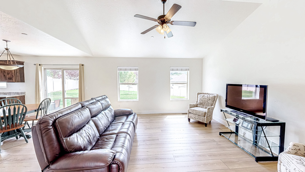 29 W MAGELLAN LN Elk Ridge, UT 84651