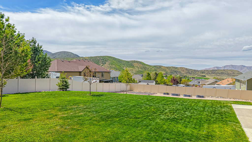 29 W MAGELLAN LN Elk Ridge, UT 84651