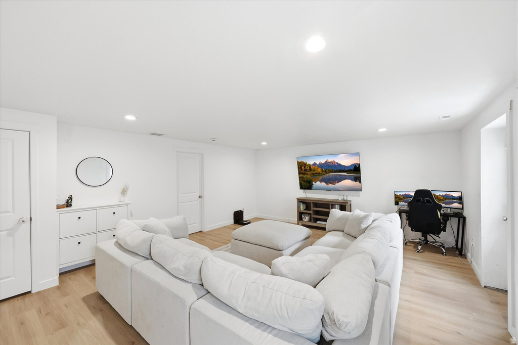 7118 W OWENS VIEW WAY West Jordan, UT 84081