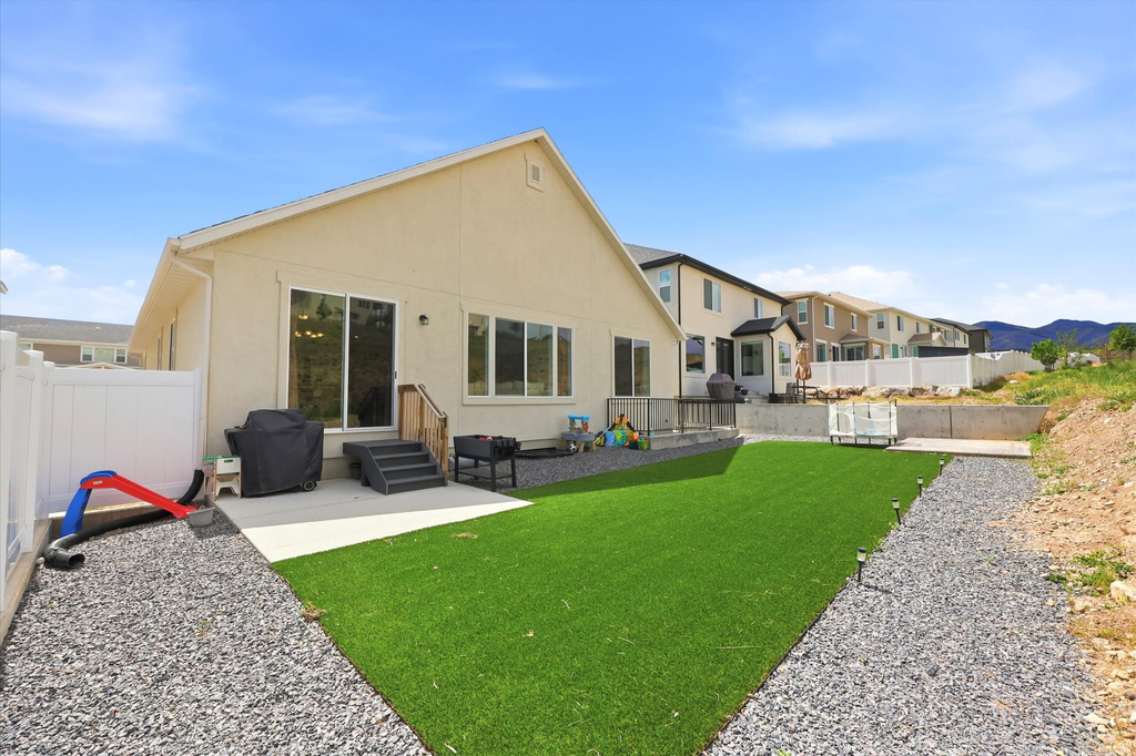 7118 W OWENS VIEW WAY West Jordan, UT 84081