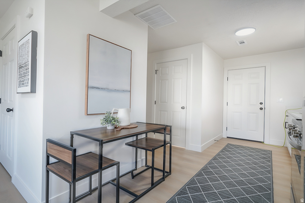 1563 W INDIANA AVE Salt Lake City, UT 84104