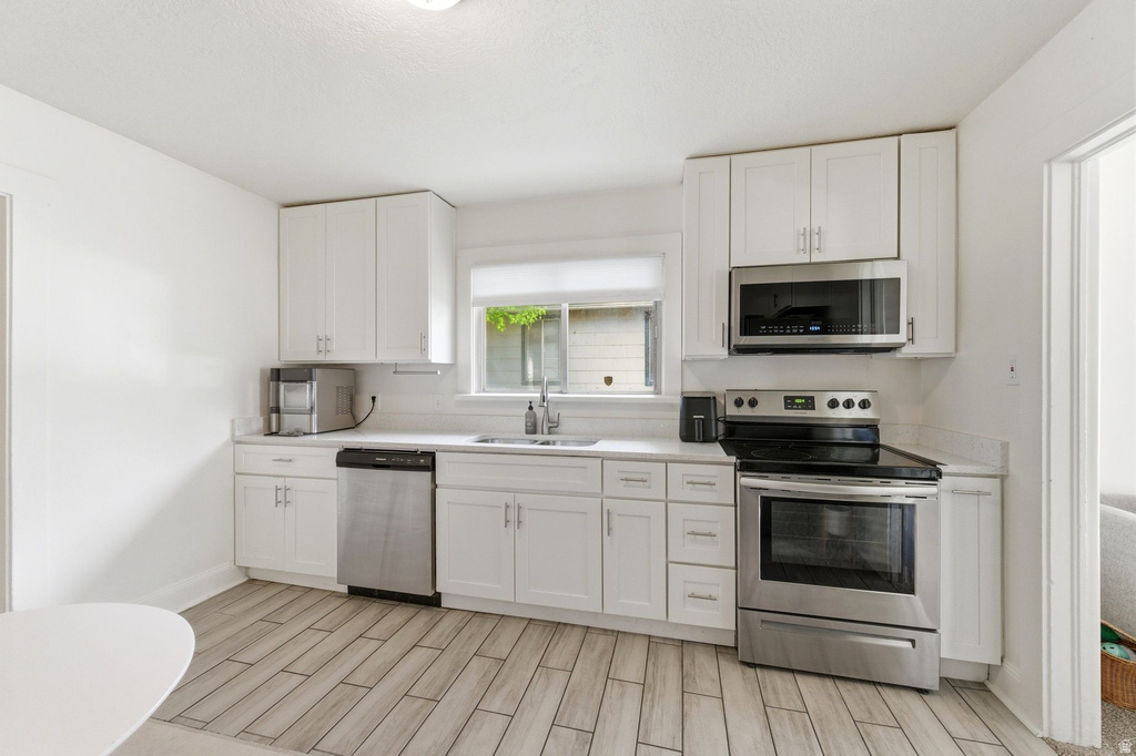 2771 S BUCCANEER DR Magna, UT 84044