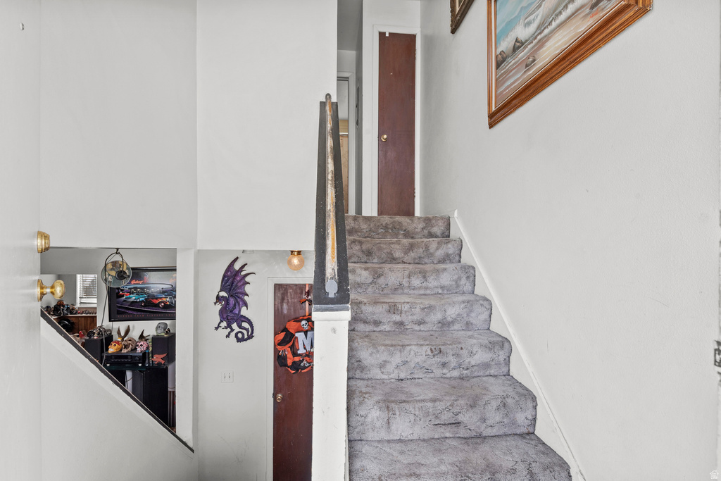 4491 S CROWN DR West Valley City, UT 84120