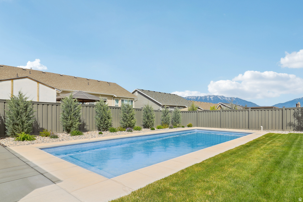 146 E BALTIC RUSH AVE Saratoga Springs, UT 84045