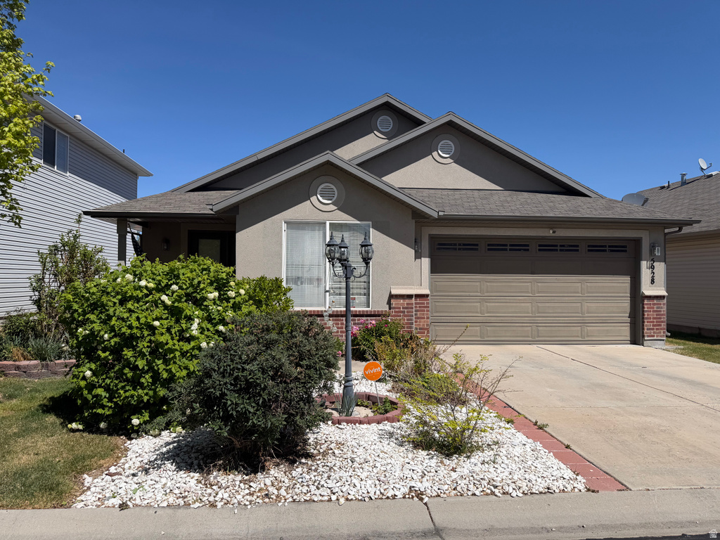5928 W ROSEBERRY ST West Jordan, UT 84081