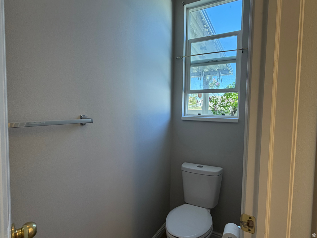 5928 W ROSEBERRY ST West Jordan, UT 84081