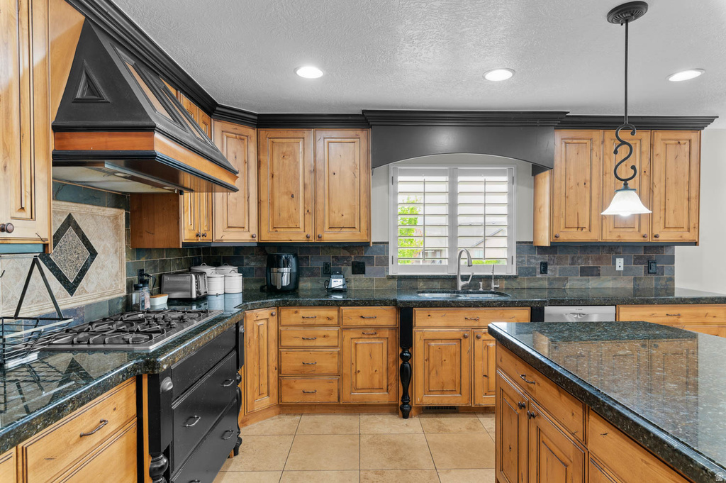 1568 ASHBY GROVE CIR Riverton, UT 84065