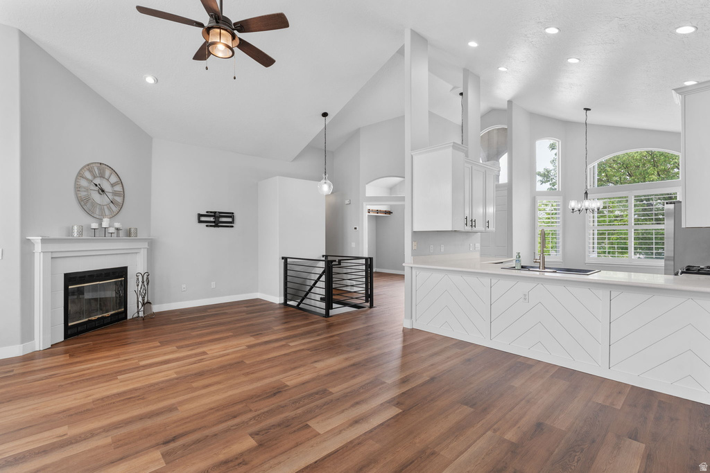 257 W LAKESIDE DR Stansbury Park, UT 84074