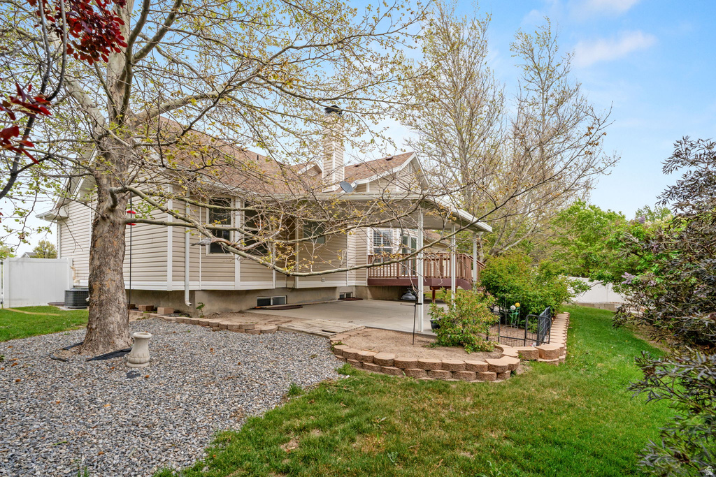 257 W LAKESIDE DR Stansbury Park, UT 84074