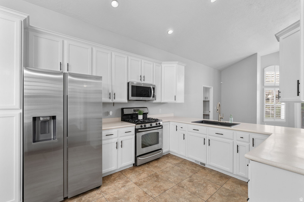 257 W LAKESIDE DR Stansbury Park, UT 84074