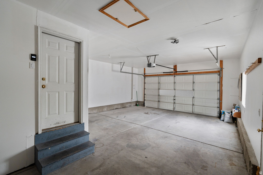 257 W LAKESIDE DR Stansbury Park, UT 84074