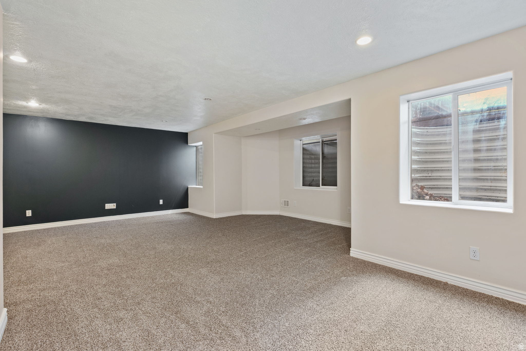 257 W LAKESIDE DR Stansbury Park, UT 84074