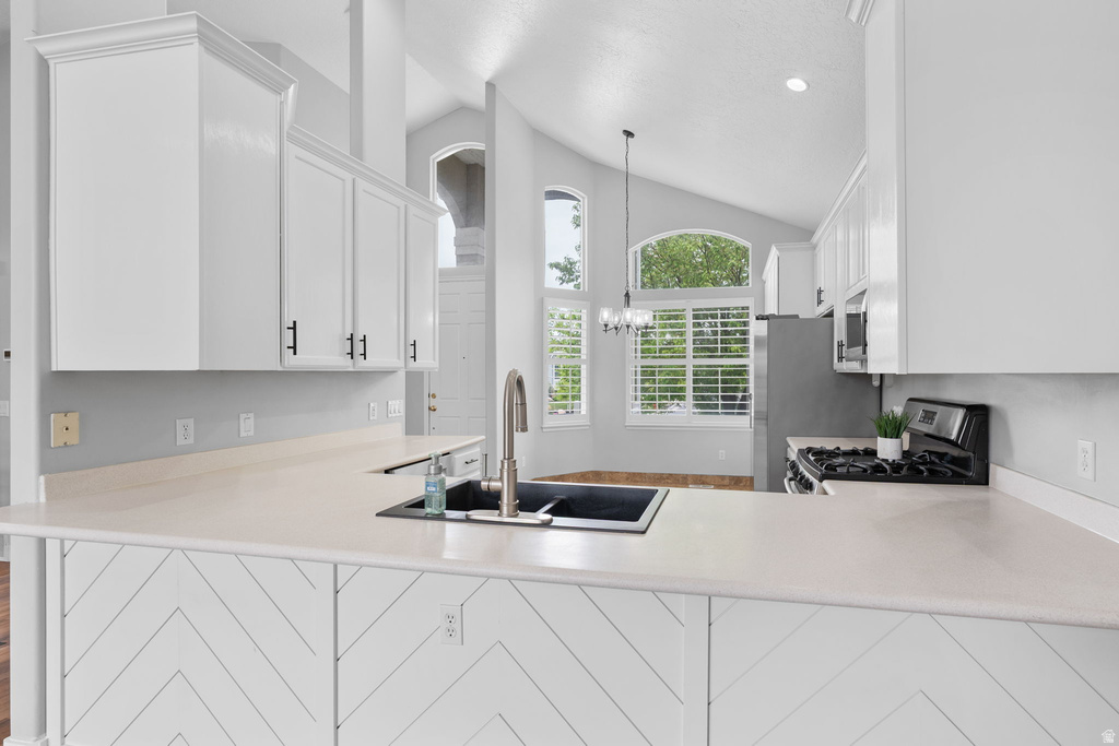 257 W LAKESIDE DR Stansbury Park, UT 84074