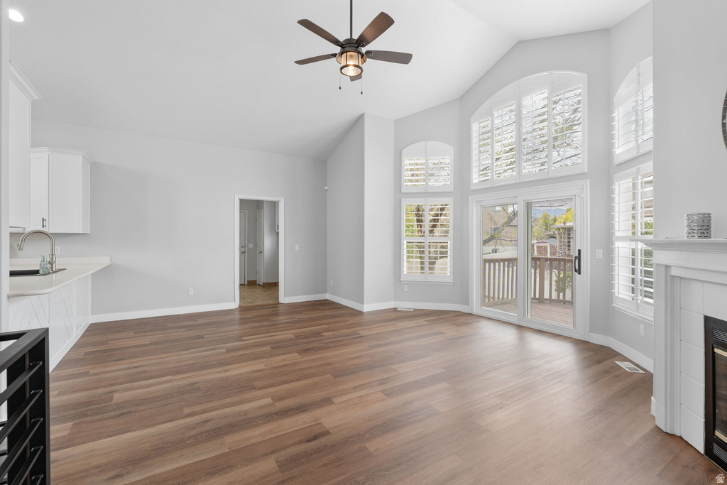 257 W LAKESIDE DR Stansbury Park, UT 84074