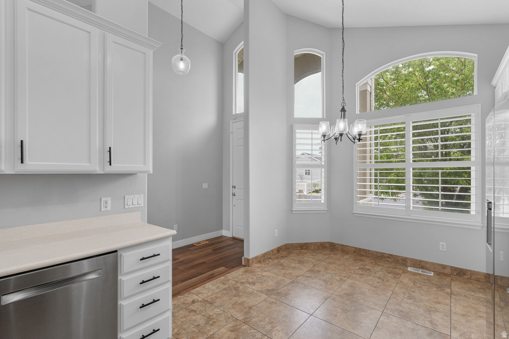 257 W LAKESIDE DR Stansbury Park, UT 84074