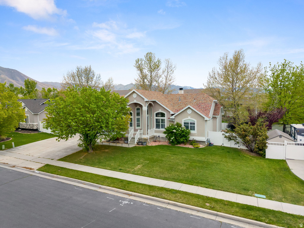 257 W LAKESIDE DR Stansbury Park, UT 84074