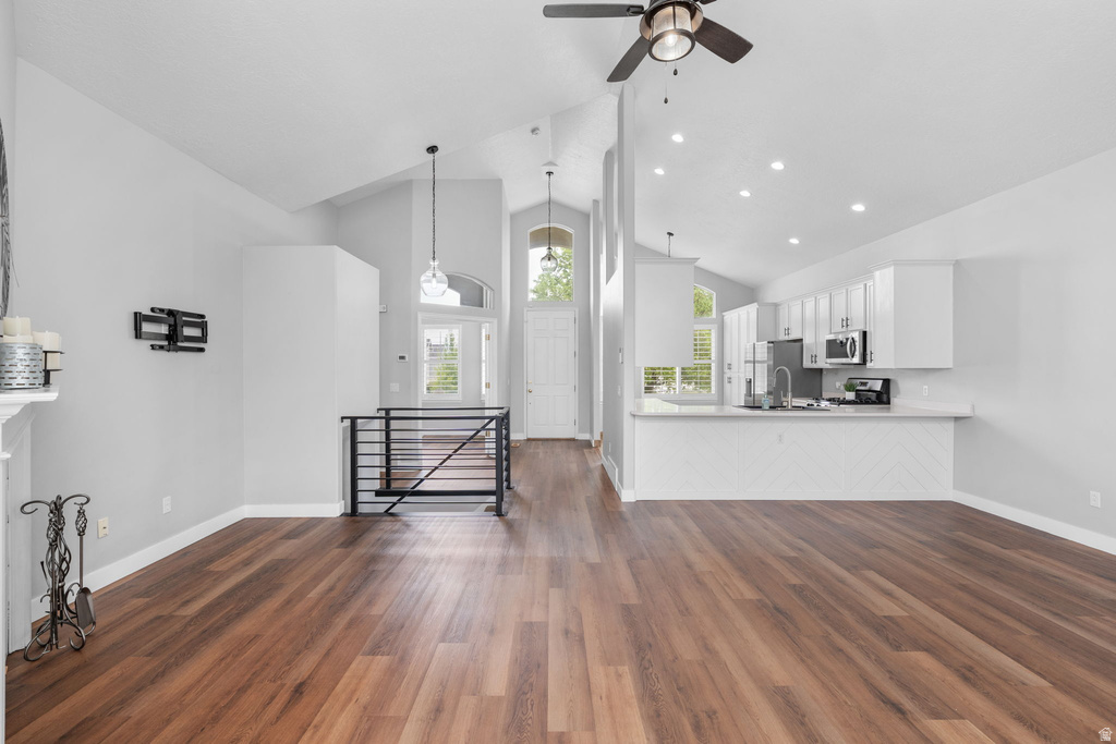 257 W LAKESIDE DR Stansbury Park, UT 84074