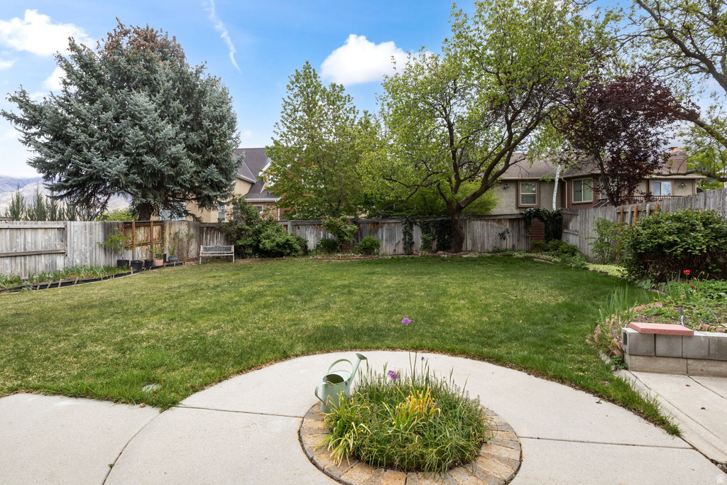 8649 S ALTA DR Sandy, UT 84093