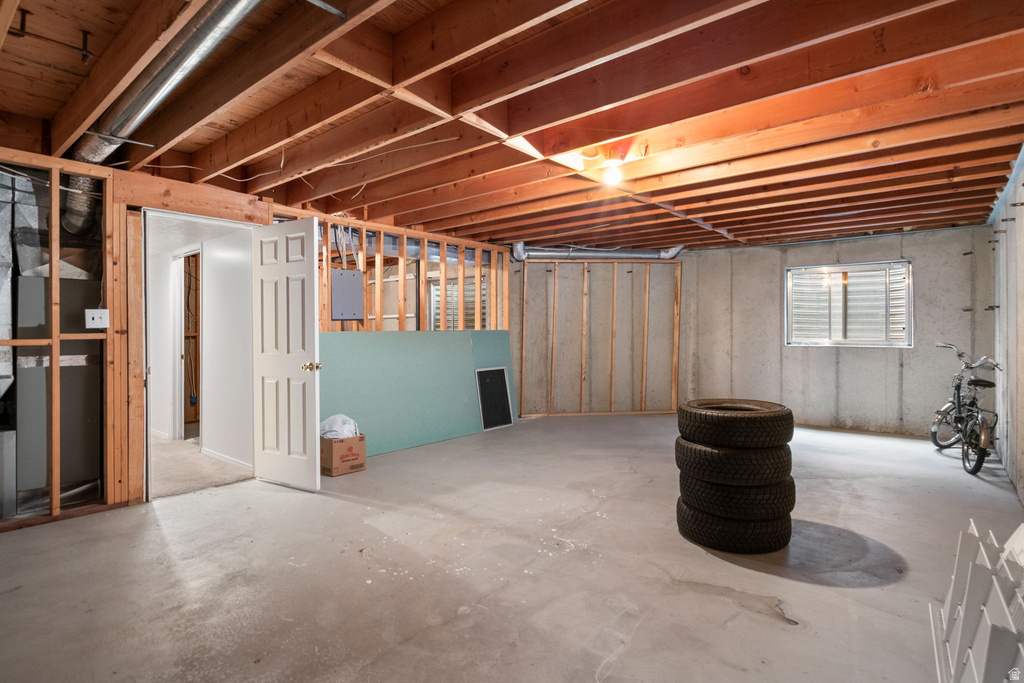 8649 S ALTA DR Sandy, UT 84093