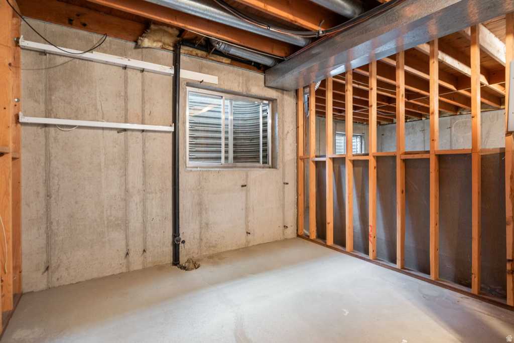 8649 S ALTA DR Sandy, UT 84093