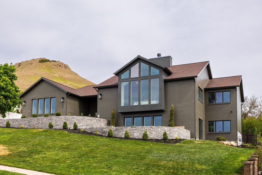 261 N SANDRUN RD Salt Lake City, UT 84103